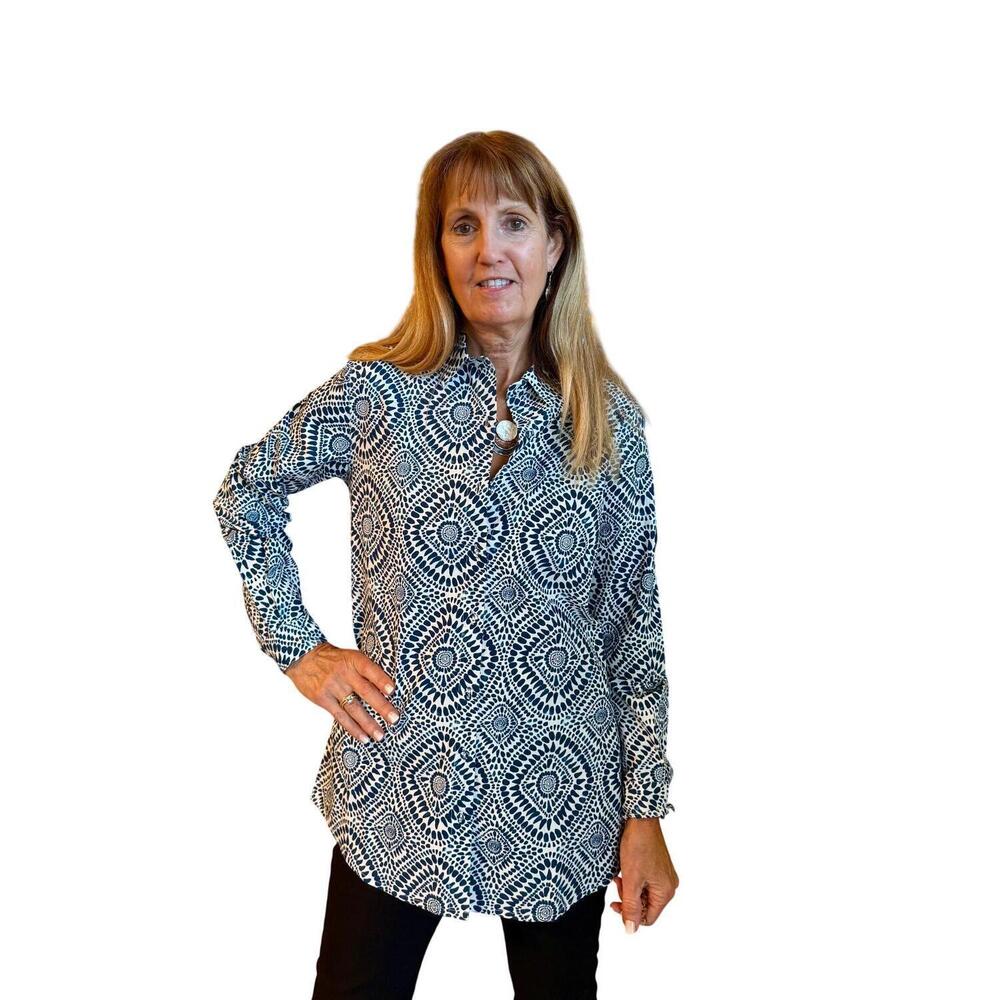 NEW FITZROY & WILLA russell top in blue batik